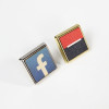Pin's Carré bois Argent - 18 mm - Made in France